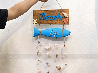 Bảng treo chủ đề biển Beach Life Cá Xanh treo ốc [dây thừng - vỏ ốc thật] KT55x32cm BTC-BIEN-03